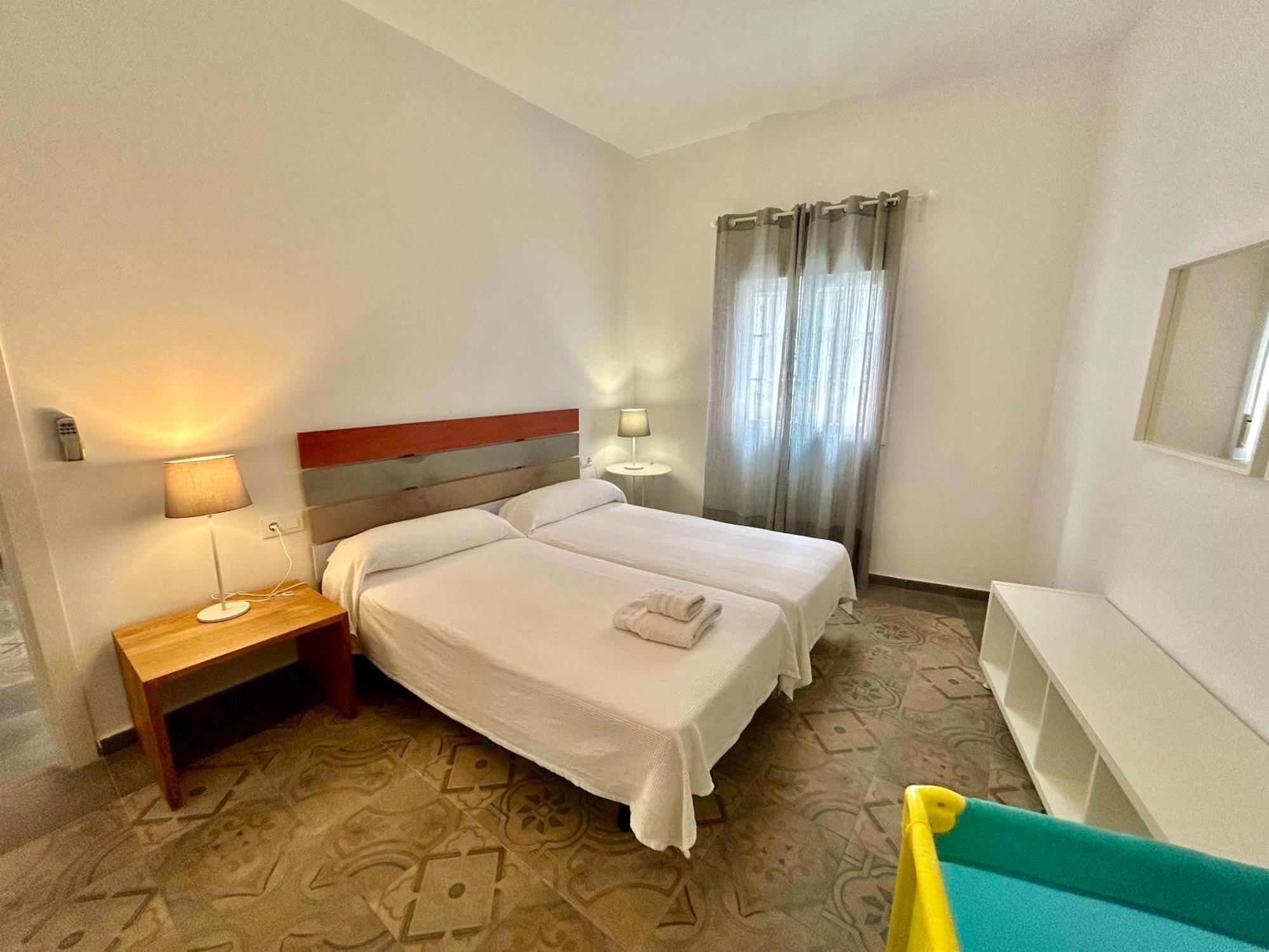 Acogedor Apt 8Pax 4Bdr 2Bth - Cozyhomesevilla1 Dış mekan fotoğraf