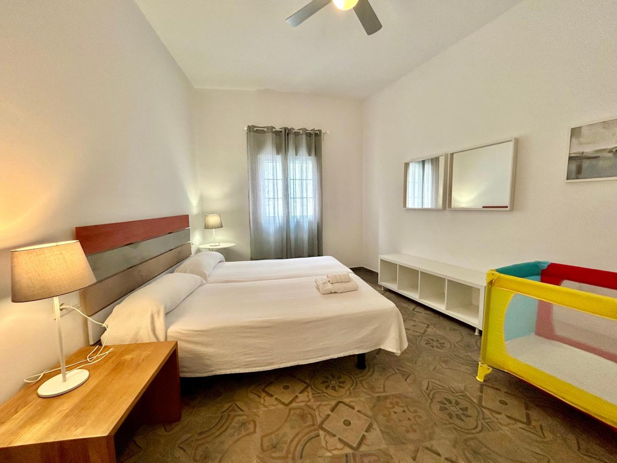 Acogedor Apt 8Pax 4Bdr 2Bth - Cozyhomesevilla1 Dış mekan fotoğraf