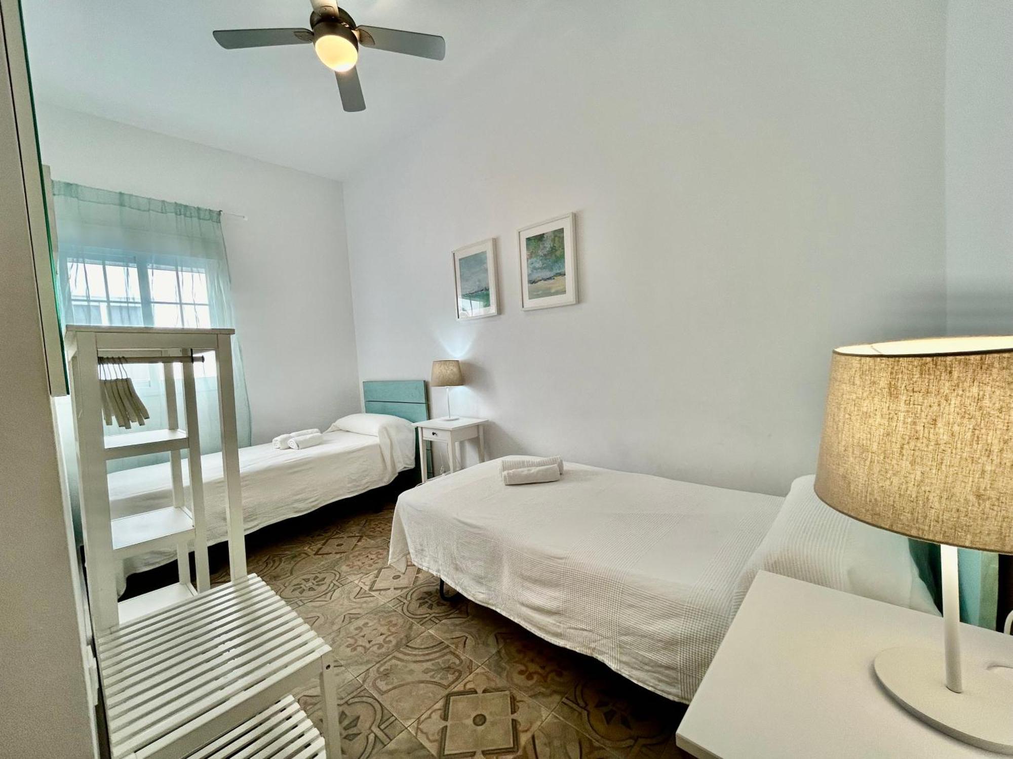 Acogedor Apt 8Pax 4Bdr 2Bth - Cozyhomesevilla1 Dış mekan fotoğraf