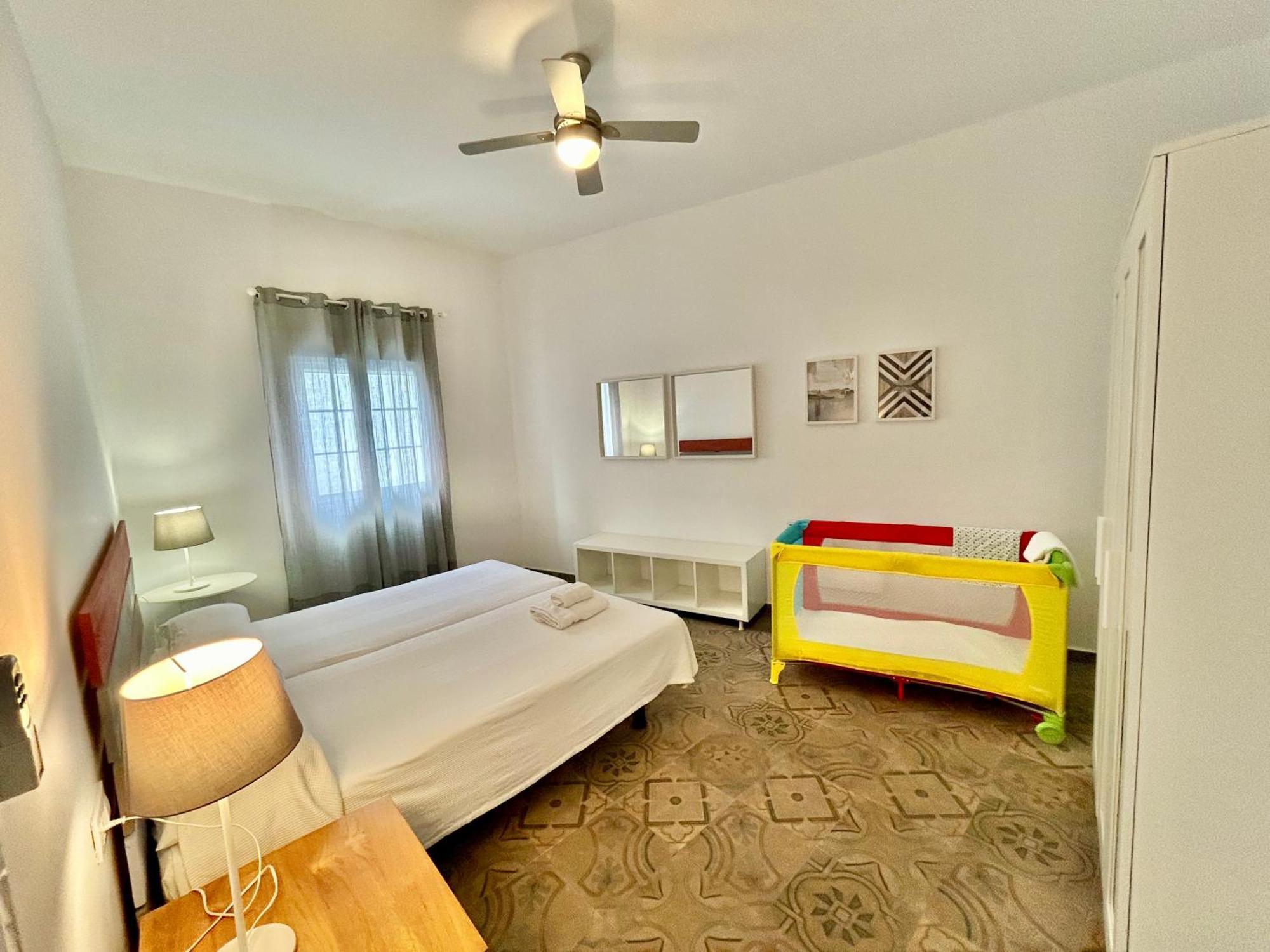Acogedor Apt 8Pax 4Bdr 2Bth - Cozyhomesevilla1 Dış mekan fotoğraf